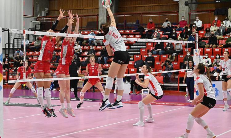 Volley A2, la CBF Balducci HR Macerata soccombe in tre set nella trasferta a Busto Arsizio Volley A2, la CBF Balducci HR Macerata soccombe in tre set nella trasferta a Busto Arsizio
