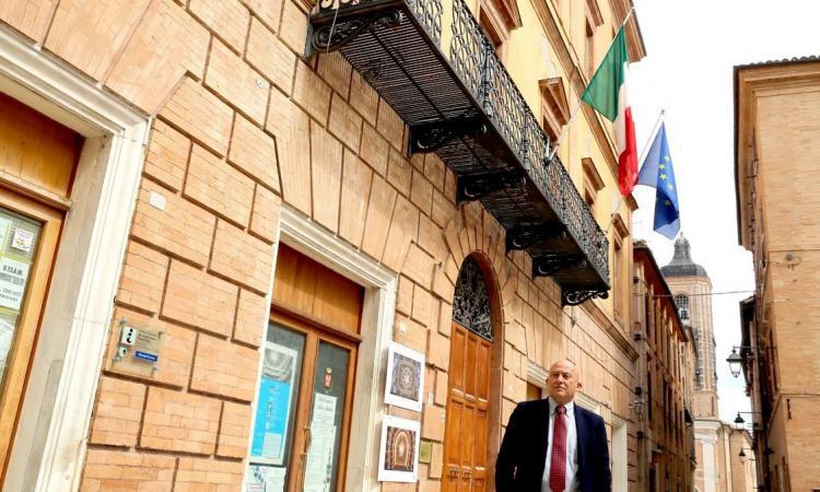 Camerino, sfiducia a Sborgia. I socialisti: "Teatrino vergognoso frutto di chi agisce dietro le quinte"