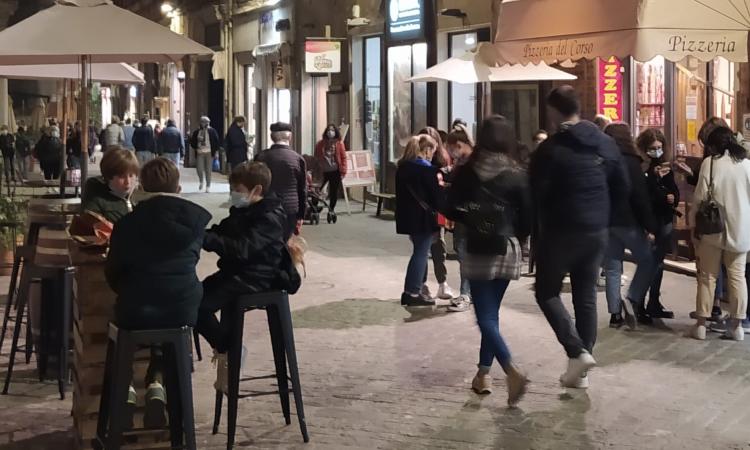 Discoteche e mascherine all'aperto: ecco cosa cambia dall'11 febbraio Discoteche e mascherine all'aperto: ecco cosa cambia dall'11 febbraio