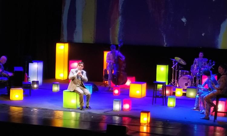 "Ci vuole orecchio"...e fantasia. Elio celebra Jannacci al Teatro Lauro Rossi di Macerata "Ci vuole orecchio"...e fantasia. Elio celebra Jannacci al Teatro Lauro Rossi di Macerata
