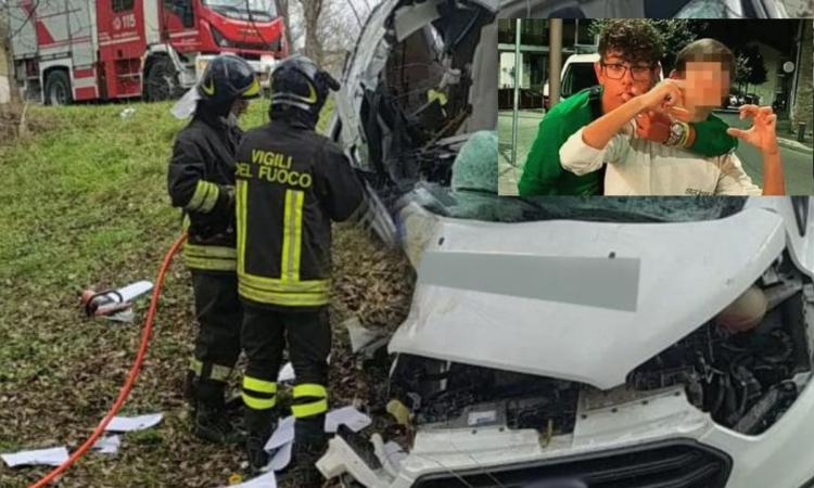Morte Lenoci, la zia: "Tragedia che si poteva evitare". La Procura apre fascicolo per omicidio stradale Morte Lenoci, la zia: "Tragedia che si poteva evitare". La Procura apre fascicolo per omicidio stradale