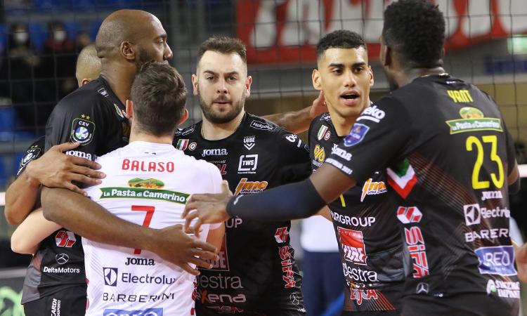 Champions League, la Lube chiude il girone con una sconfitta che non fa male: lo Zaksa passa in 5 set Champions League, la Lube chiude il girone con una sconfitta che non fa male: lo Zaksa passa in 5 set