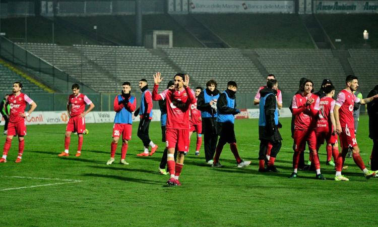 Serie C, il Cesena travolge l'Ancona Matelica: i bianconeri si impongono per 3-0