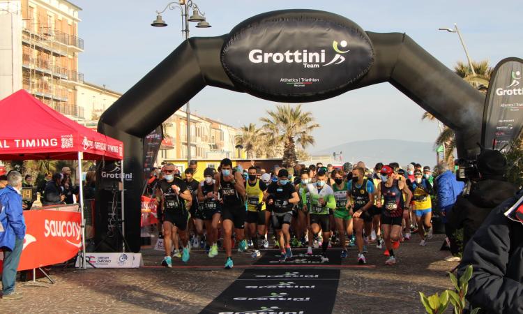 Porto Recanati, un successo la 100km del Conero: oltre 600 atleti per l'ultra maratona