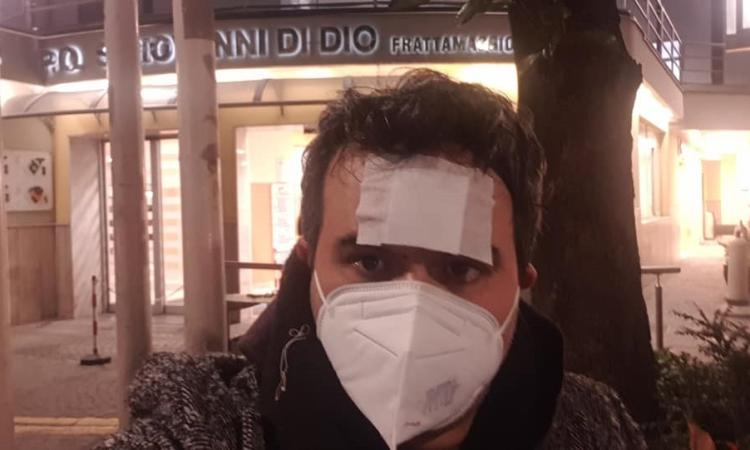 Supplente rimprovera gli alunni e viene aggredito sotto casa: "La rovina dei figli sono i genitori"