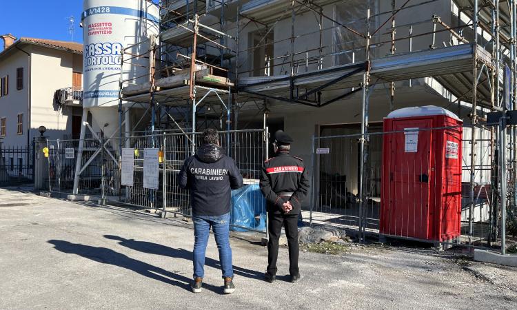 Lavoratori in nero e norme di sicurezza non rispettate: sospesi due cantieri della ricostruzione