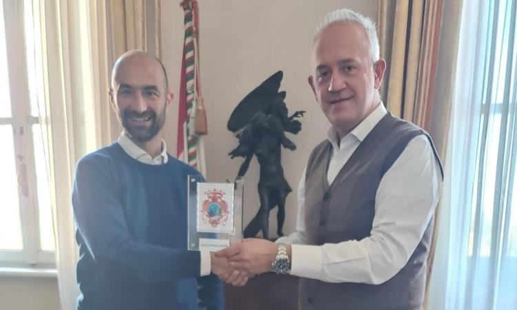 Civitanova, Ciarapica incontra l'imprenditore Andrea Pizzarulli: "Un orgoglio per la città" Civitanova, Ciarapica incontra l'imprenditore Andrea Pizzarulli: "Un orgoglio per la città"