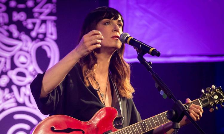 Musicultura, Cristina Donà incanta il Lauro Rossi: IlClassico conquista il premio del pubblico Musicultura, Cristina Donà incanta il Lauro Rossi: IlClassico conquista il premio del pubblico