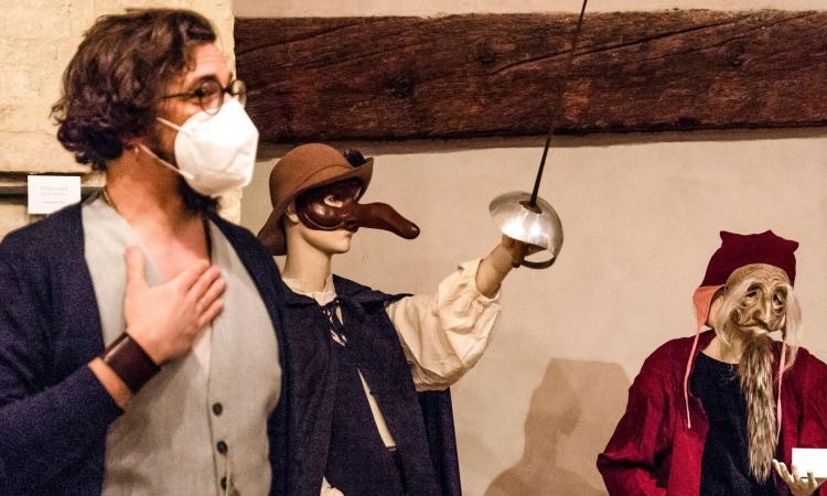 Arlecchino, Pantalone e Brighella: maschere in mostra a Potenza Picena Arlecchino, Pantalone e Brighella: maschere in mostra a Potenza Picena