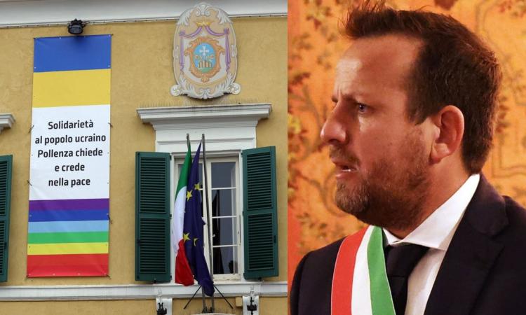 Pollenza, il sindaco ai cittadini: "Bandiere della pace sui balconi per dire no alla guerra" Pollenza, il sindaco ai cittadini: "Bandiere della pace sui balconi per dire no alla guerra"