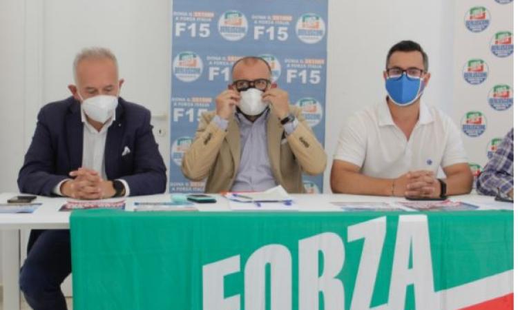 Elezioni Civitanova, Andrea Doria si sfila da Ciarapica. Forza Italia: "Possibile l'espulsione dal partito" Elezioni Civitanova, Andrea Doria si sfila da Ciarapica. Forza Italia: "Possibile l'espulsione dal partito"