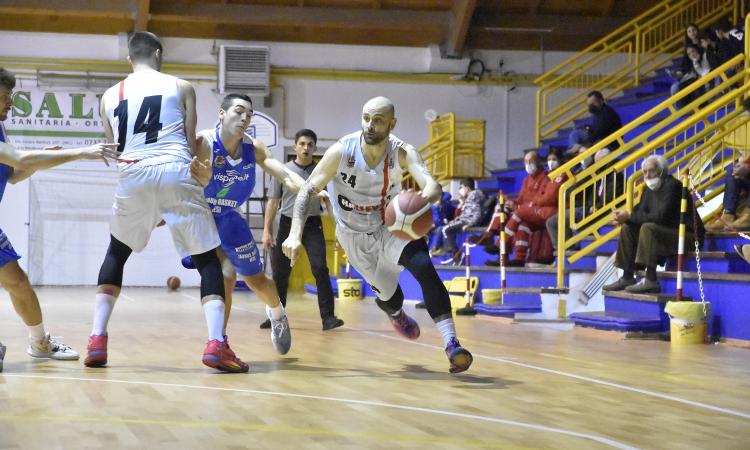 Basket, l'Halley Matelica spazza via la Taurus Jesi e si avvicina al primo posto