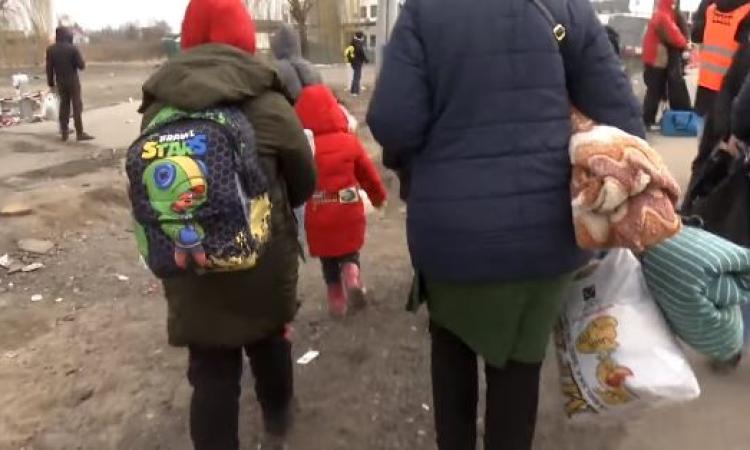 Covid, "55 positivi tra i profughi ucraini arrivati nelle Marche"