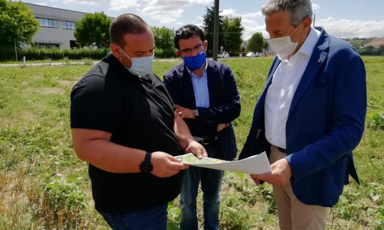 Recanati, al via i lavori per l'arteria stradale di Villa Musone. Approvata la convenzione con la Regione Recanati, al via i lavori per l'arteria stradale di Villa Musone. Approvata la convenzione con la Regione