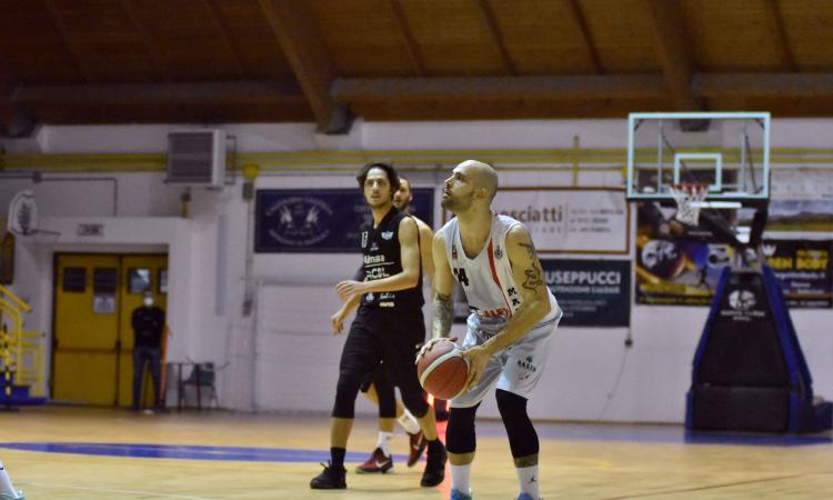 La Vigor Matelica espugna Todi e insegue la vetta. Solo due le lunghezze da Pesaro