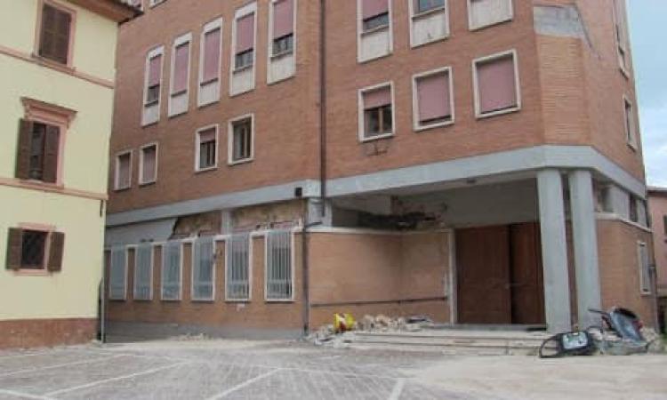 Tribunale di Camerino: consegnati i lavori per la demolizione Tribunale di Camerino: consegnati i lavori per la demolizione