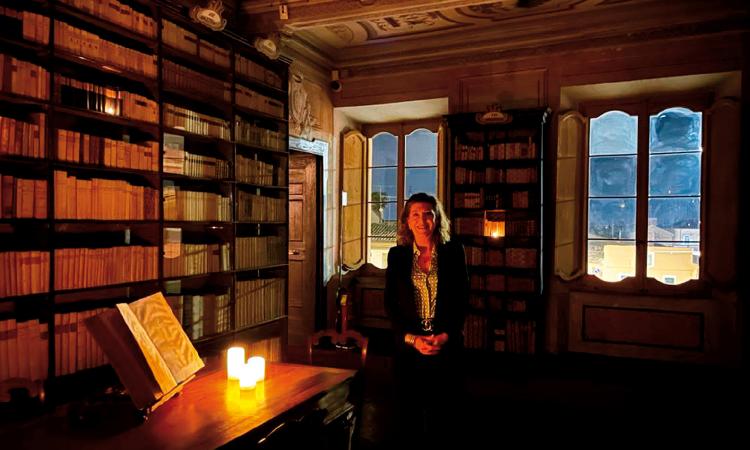 Recanati, palazzo Leopardi a "lume di candela" come ai tempi del Poeta Recanati, palazzo Leopardi a "lume di candela" come ai tempi del Poeta