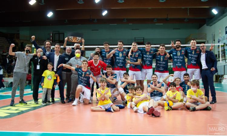 Gioia Med Store Tunit, Macerata si impone al tie-break contro una coriacea Pineto Gioia Med Store Tunit, Macerata si impone al tie-break contro una coriacea Pineto