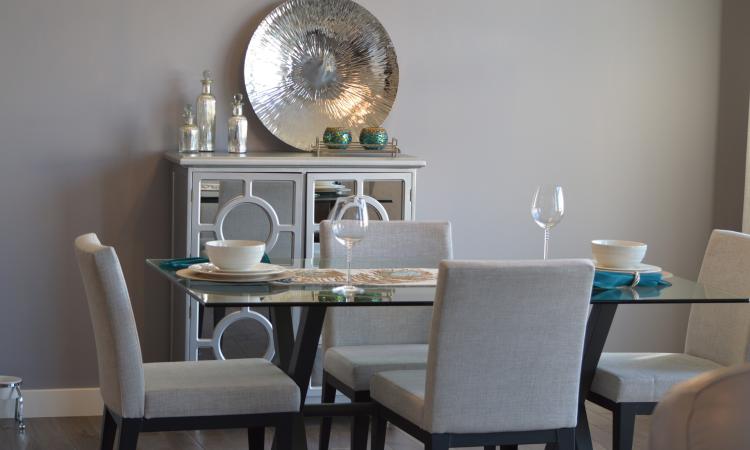 Sedie per la sala da pranzo: i consigli per sceglierle