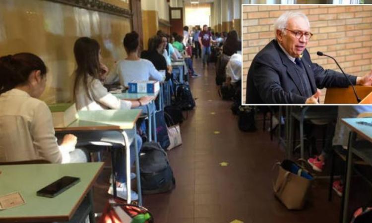 Maturità 2022, ecco come sarà l'esame: arriva il "compromesso" sulla seconda prova Maturità 2022, ecco come sarà l'esame: arriva il "compromesso" sulla seconda prova