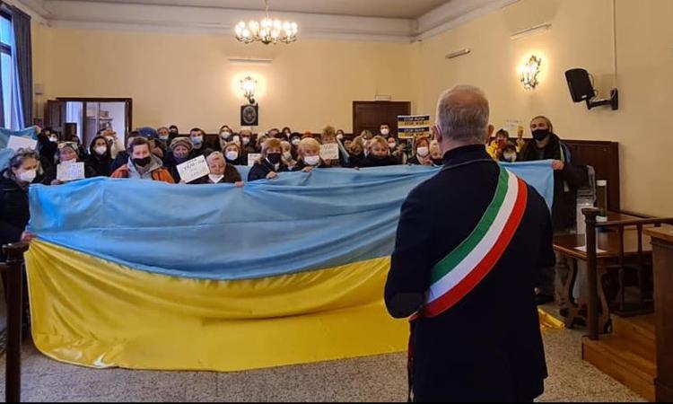 Un civitanovese salva due bambini ucraini dalla guerra: la scuola San Giovanni Bosco li accoglie Un civitanovese salva due bambini ucraini dalla guerra: la scuola San Giovanni Bosco li accoglie