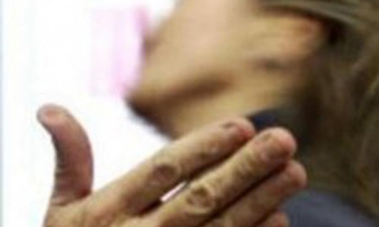 Minacce, insulti e spintoni alla madre: scatta il divieto di avvicinamento per un 27enne Minacce, insulti e spintoni alla madre: scatta il divieto di avvicinamento per un 27enne