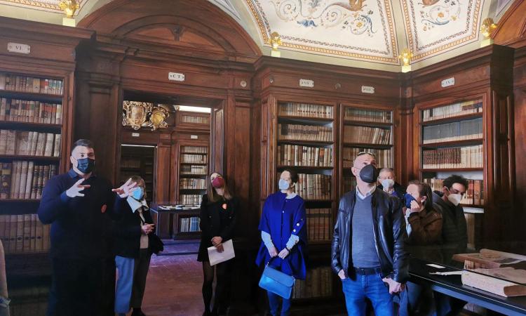 Macerata, un successo le giornate del Fai: oltre 500 visitatori alla Mozzi Borgetti Macerata, un successo le giornate del Fai: oltre 500 visitatori alla Mozzi Borgetti
