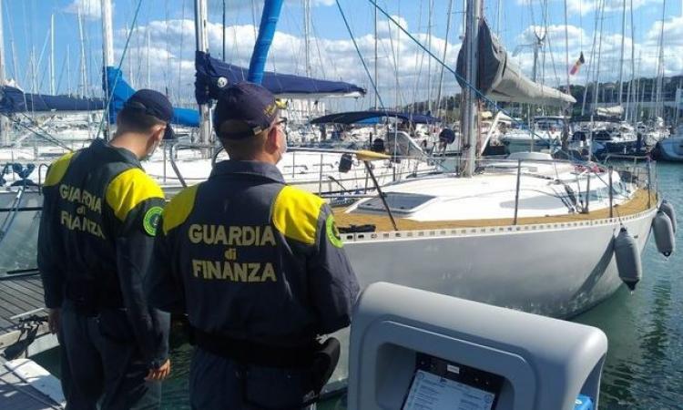 Illeciti fiscali e noleggio abusivo di un'imbarcazione: multe da 22mila euro