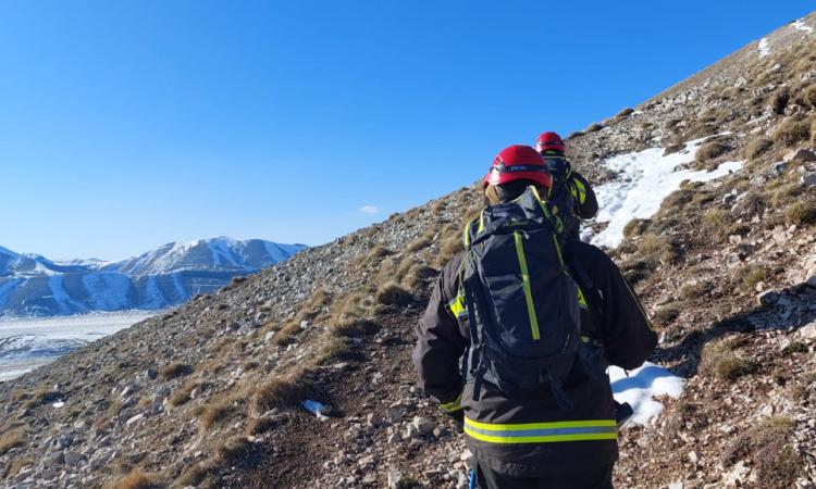Va nel panico sul Monte Vettore: escursionista belga recuperato da Soccorso Alpino e Vigili del Fuoco