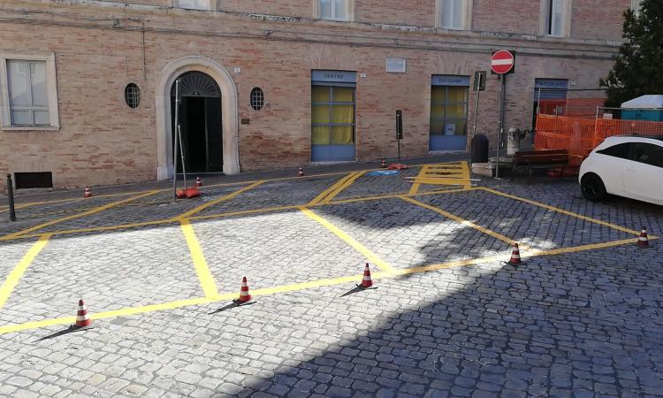 Macerata, nuovi parcheggi per residenti in piazza Strambi