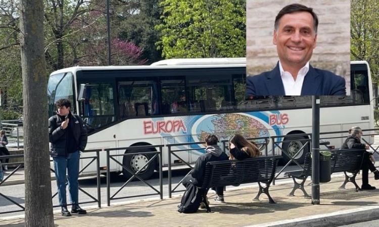 Macerata, Apm non rinuncia ai tre bus extra dell’emergenza Covid. "Ci costano più di 12mila euro al mese" Macerata, Apm non rinuncia ai tre bus extra dell’emergenza Covid. "Ci costano più di 12mila euro al mese"