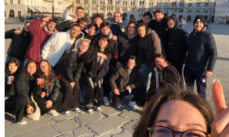 Calcio a 5, il Cus Macerata vince a Trieste e vola ai Campionati nazionali universitari Calcio a 5, il Cus Macerata vince a Trieste e vola ai Campionati nazionali universitari