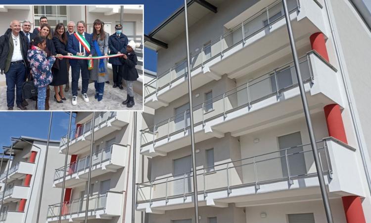 Tolentino, terremoto: consegnati 16 nuovi appartamenti. Pezzanesi: "Ennesima festa per la città"