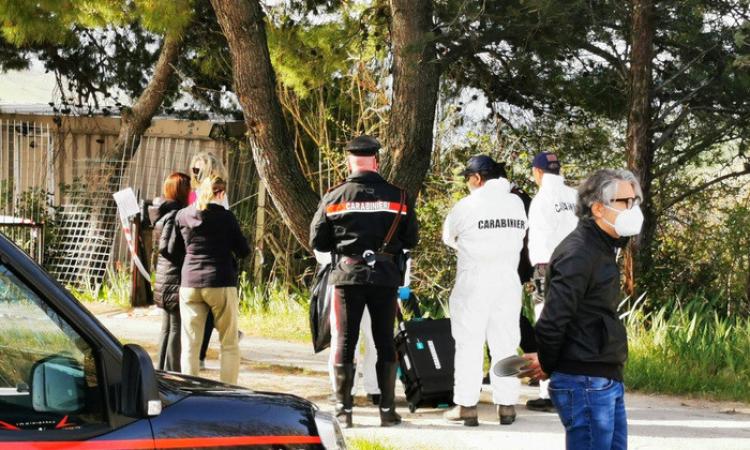 Ragazza di 27 anni scomparsa: sopralluogo dei Ris nell'area sequestrata Ragazza di 27 anni scomparsa: sopralluogo dei Ris nell'area sequestrata