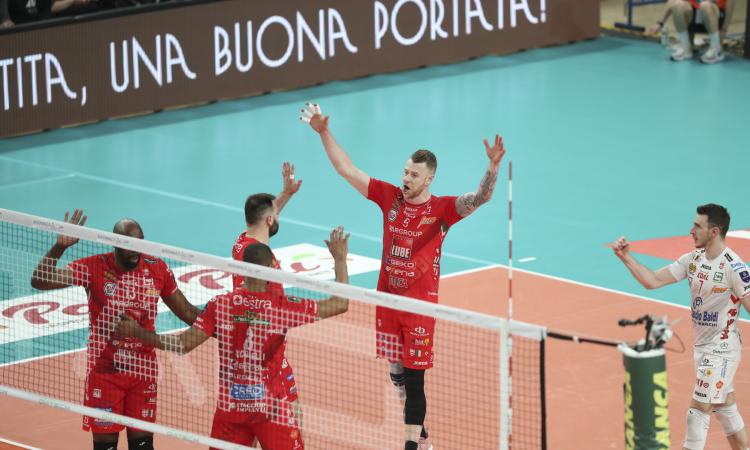 Impresa Lube, sbanca Trento e pareggia la serie di semifinale: si decide tutto in gara 5