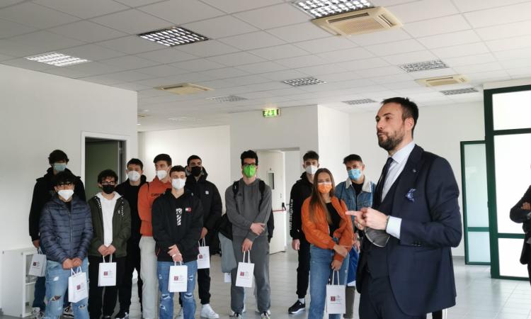 Macerata, visita degli studenti dell'Ite Gentili alle aziende Balducci e Hugo Boss