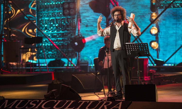 Musicultura, doppio concerto a Recanati con i finalisti: ospiti Ruggeri, Cristicchi e Amara Musicultura, doppio concerto a Recanati con i finalisti: ospiti Ruggeri, Cristicchi e Amara