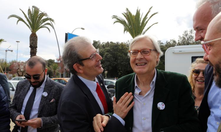 Civitanova, Io Apro Rinascimento e l'appoggio a Ciarapica: Sgarbi combina un pasticcio (VIDEO)