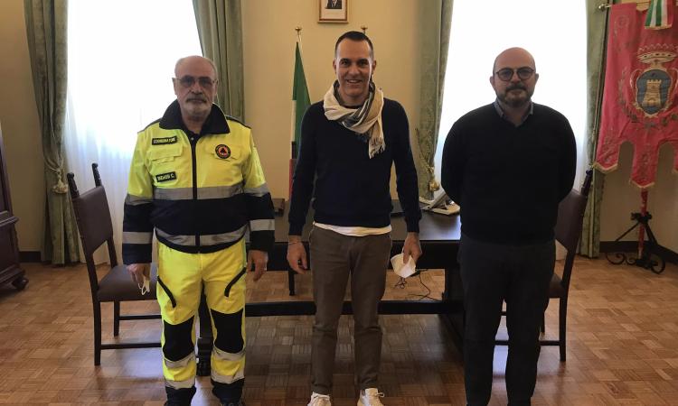 Morrovalle, il sindaco Staffolani incontra il nuovo coordinatore della Protezione civile Corrado Budassi Morrovalle, il sindaco Staffolani incontra il nuovo coordinatore della Protezione civile Corrado Budassi