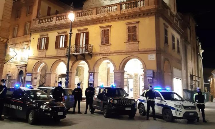 Tolentino, chiuso night club: lavoratrici "in nero" e violazione norme sulla sicurezza