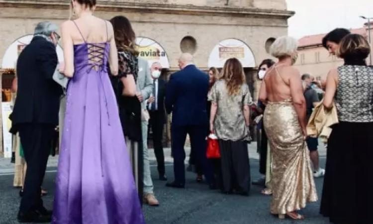 L'abito perfetto in ogni occasione (matrimonio compreso), per non dire mai più "Ma cosa mi metto?" L'abito perfetto in ogni occasione (matrimonio compreso), per non dire mai più "Ma cosa mi metto?"