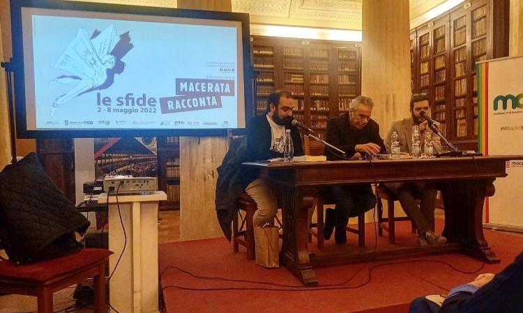 "Macerata Racconta", Garufi presenta la sua antologia sulla poesia marchigiana contemporanea