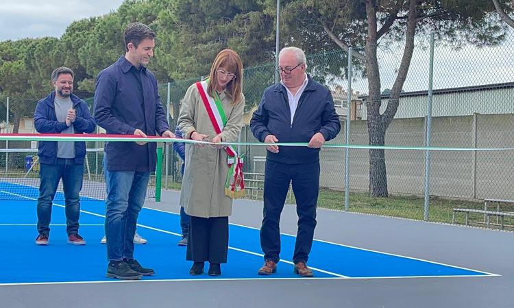 Potenza Picena, taglio del nastro per il nuovo campo da tennis