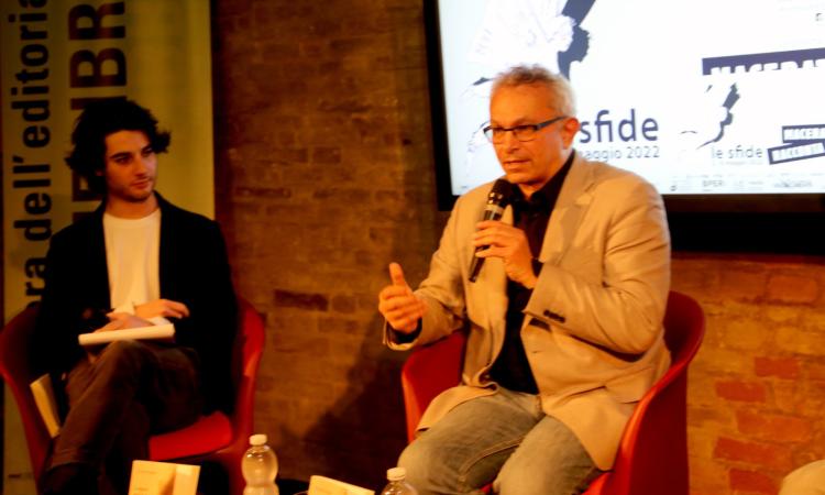 "Macerata Racconta": Varagona e 'I segreti del Moby Prince', un cold case tutto italiano (FOTO) "Macerata Racconta": Varagona e 'I segreti del Moby Prince', un cold case tutto italiano (FOTO)