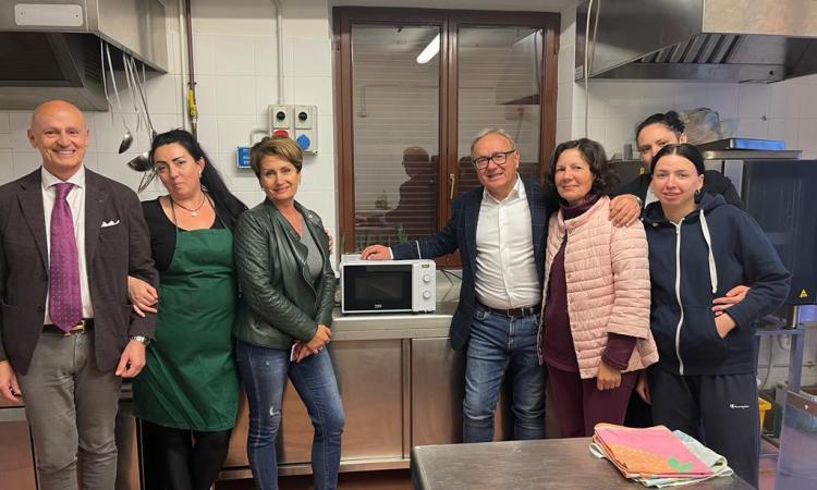 Treia, anche l'azienda Vismap in aiuto dell'Ucraina: "Sono 90 gli ospiti sul territorio"