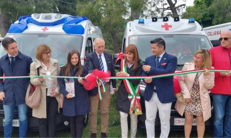 Potenza Picena, il Pd fa scoppiare la polemica: "Croce Rossa o Croce Nera?" Potenza Picena, il Pd fa scoppiare la polemica: "Croce Rossa o Croce Nera?"