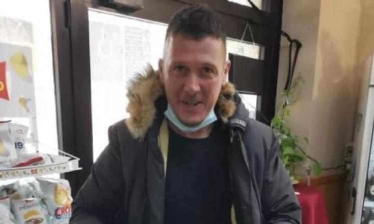 Lei lo lascia, lui la pugnala a morte: 23 anni fa aveva ucciso la moglie Lei lo lascia, lui la pugnala a morte: 23 anni fa aveva ucciso la moglie