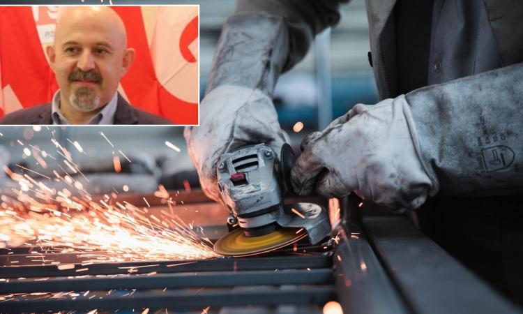 Redditi 2021, le Marche sono l'ultima regione del Centro: il 42% dei contribuenti sotto i 15mila euro Redditi 2021, le Marche sono l'ultima regione del Centro: il 42% dei contribuenti sotto i 15mila euro