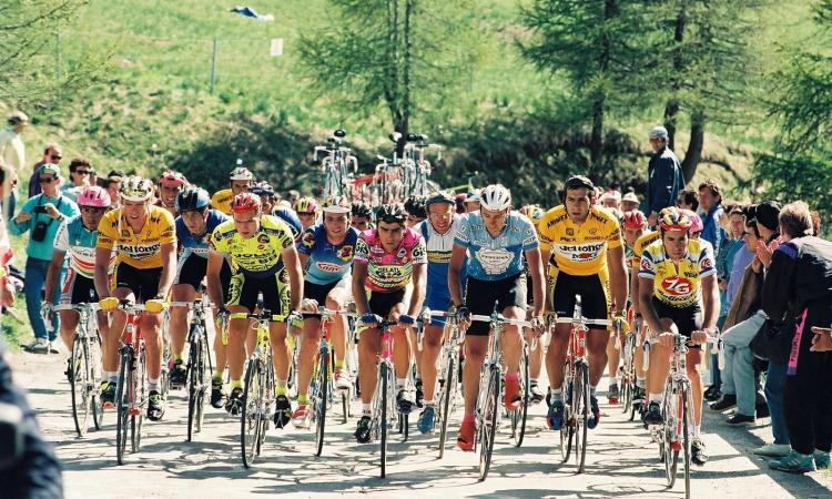 Il Giro d’Italia torna nel Maceratese: ecco tutte le volte in cui il ciclismo ha fatto tappa nella provincia Il Giro d’Italia torna nel Maceratese: ecco tutte le volte in cui il ciclismo ha fatto tappa nella provincia