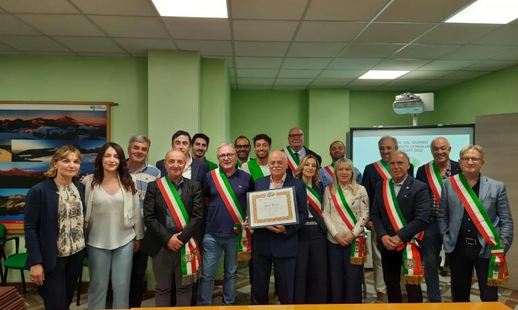 San Severino, si rinnova la sede dell'Unione Montana: conferito encomio ad Antonio Pettinari